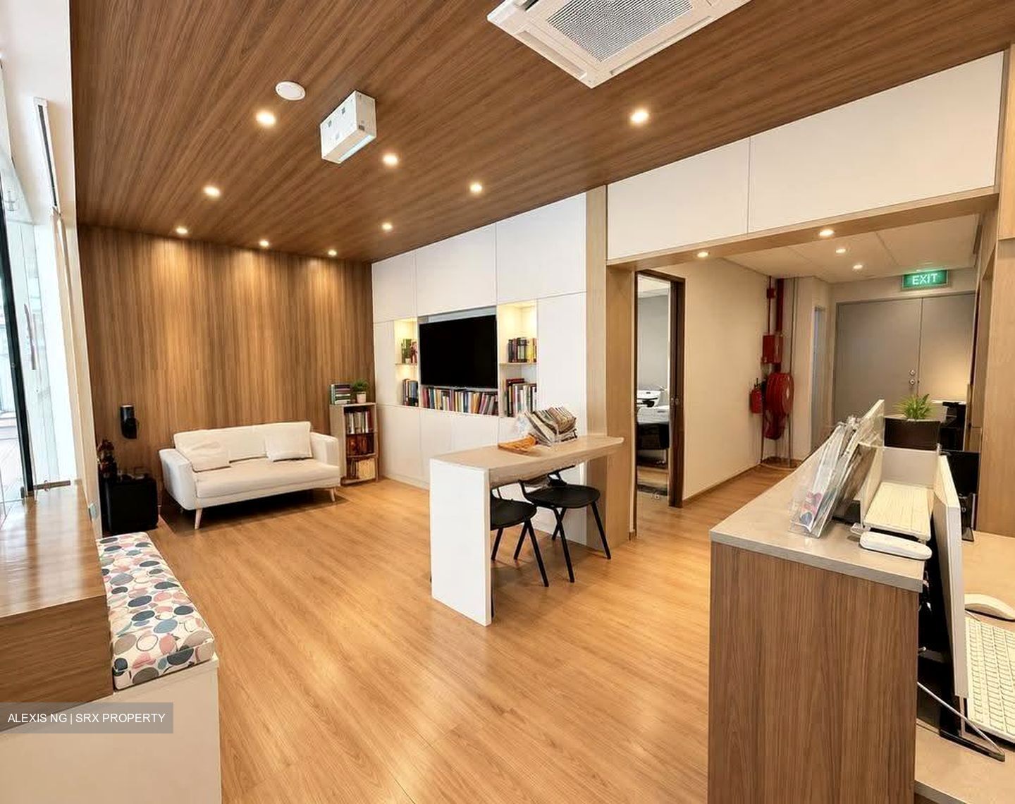 Toa Payoh Central (D12), Shop House #639828521